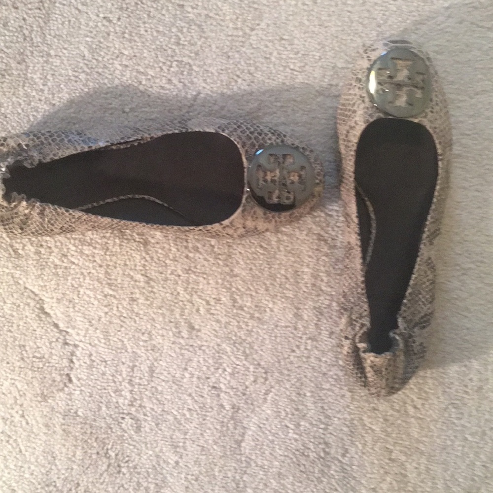 Tory butch barely worn flats